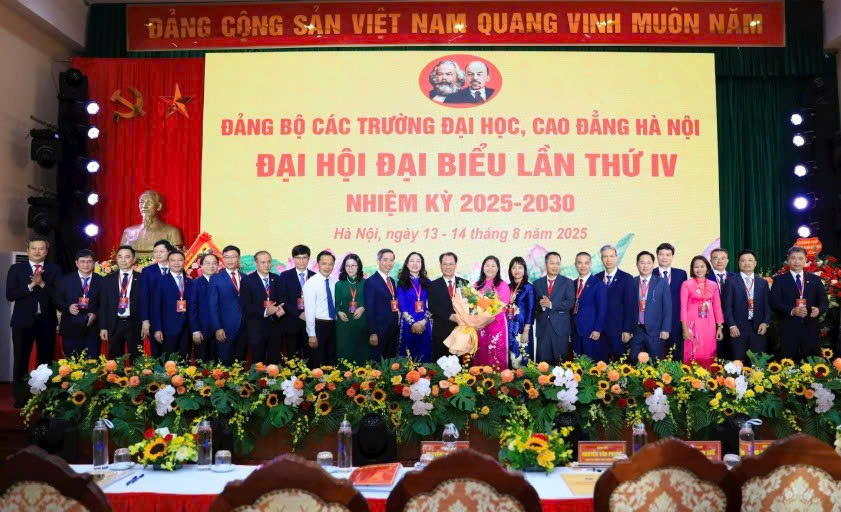 NHIỆT LIỆT CHÀO MỪNG THÀNH CÔNG ĐẠI HỘI ĐẠI BIỂU   ĐẢNG BỘ CÁC TRƯỜNG ĐẠI HỌC, CAO ĐẲNG HÀ NỘI   LẦN THỨ IV, NHIỆM KỲ 2025 – 2030